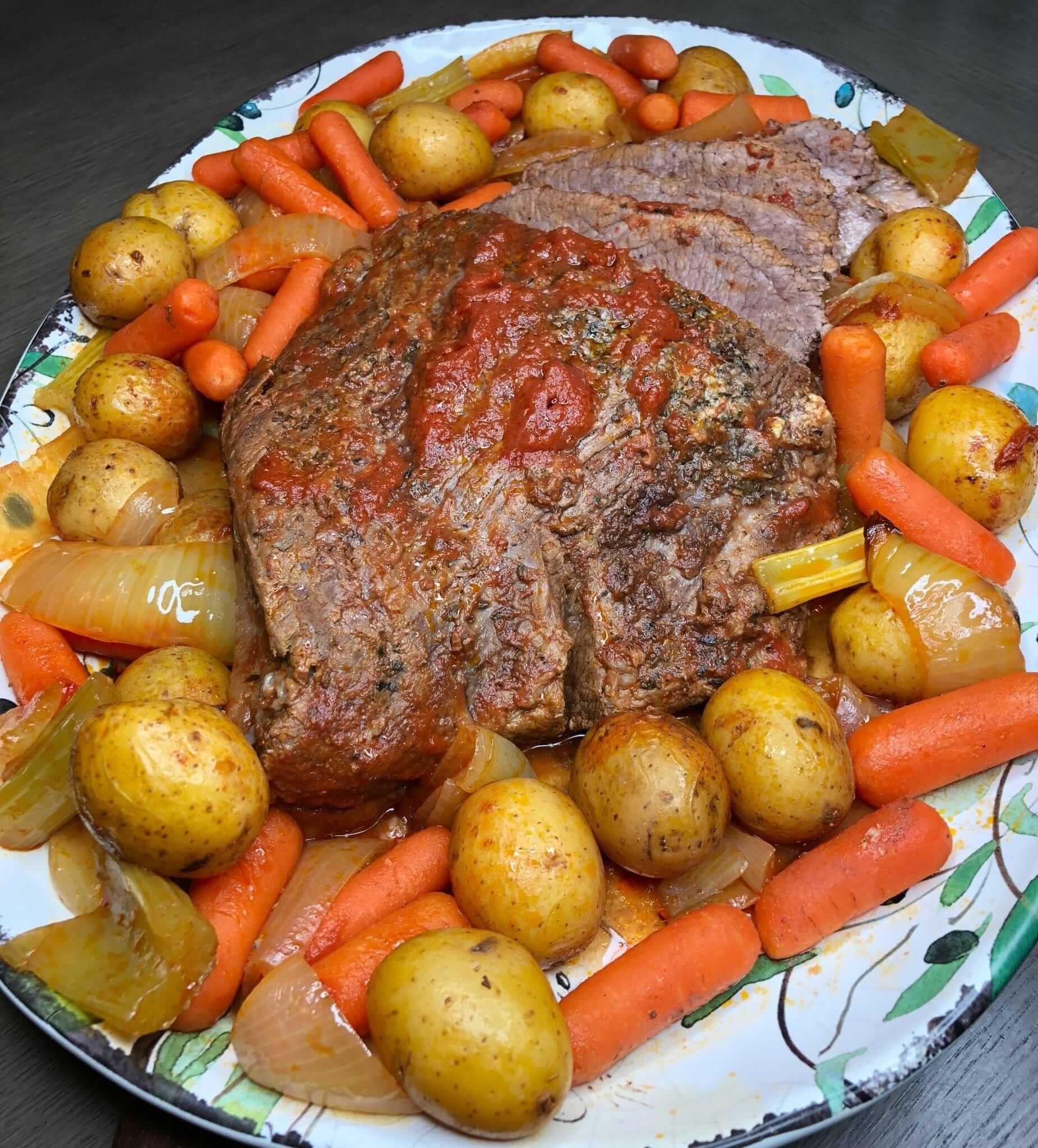 Easy Slow Cooking Brisket - Lou Lou Girls