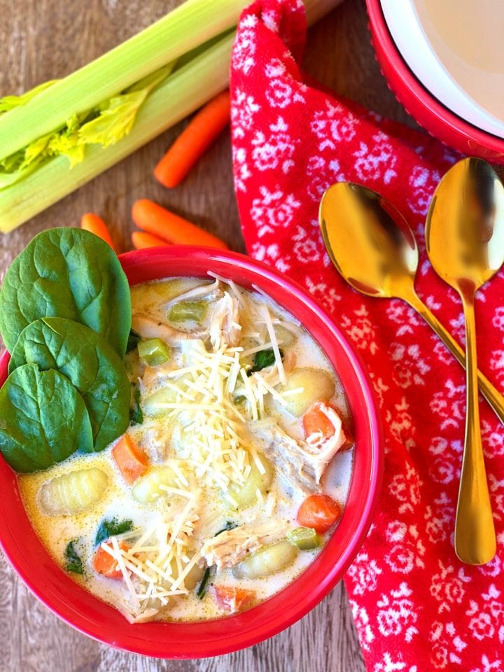 Creamy Chicken Pasta Soup With Spinach Lou Lou Girls