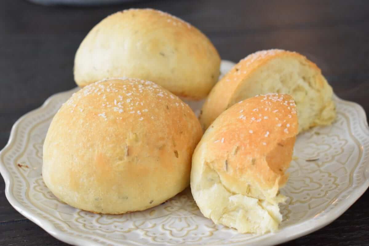 Rosemary Garlic Rolls - Lou Lou Girls