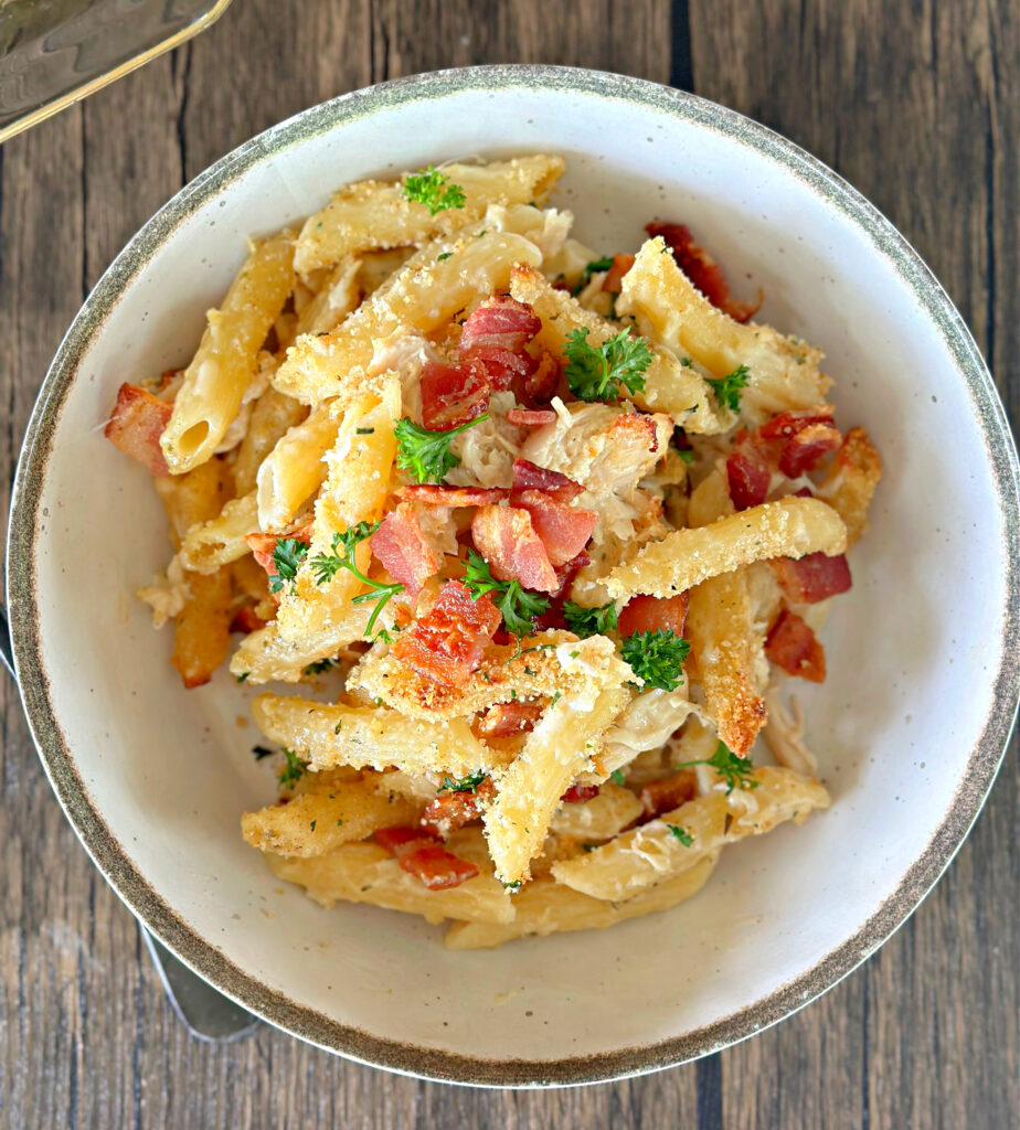 Easy Chicken Bacon Ranch Mac & Cheese Casserole - Lou Lou Girls